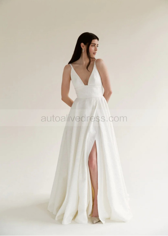 Classic Ivory Jacquard Side Slit Wedding Dress With Pockets